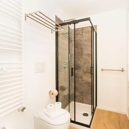 Apartment Royal Gardens Bright Turin